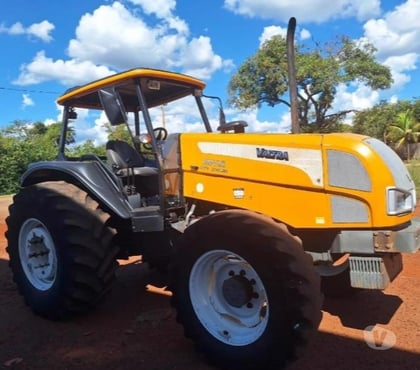 Maquinária Agrícola - Fotos para A Negociar Trator Valtra Bm 125