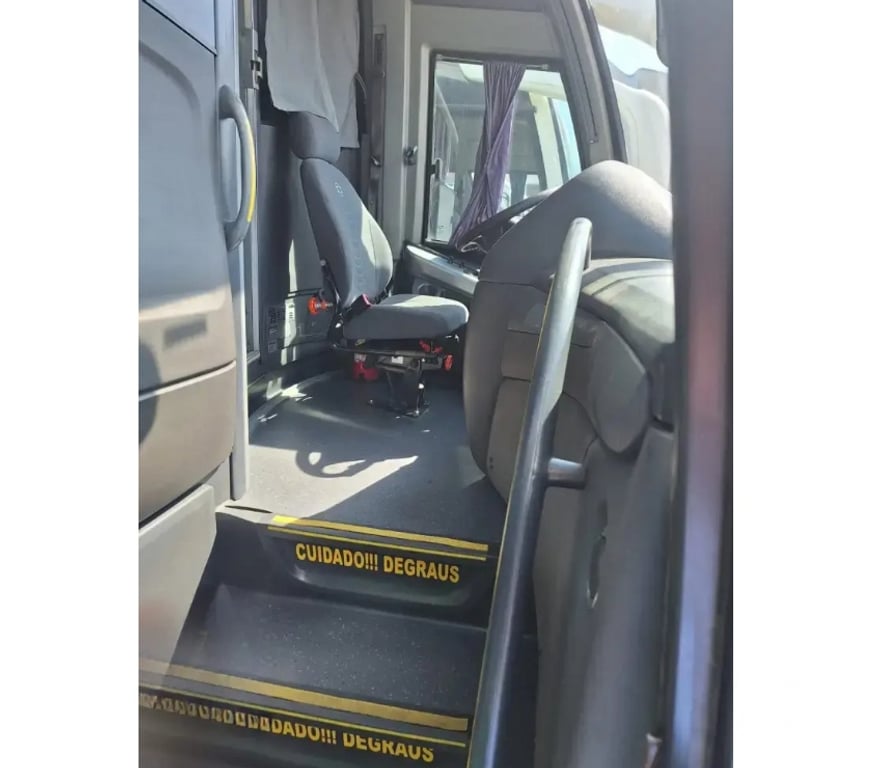  Ônibus Usados Curitiba PR Matriz - Fotos para SCANIA – PARADISO – 2016 17 – RF. 7154