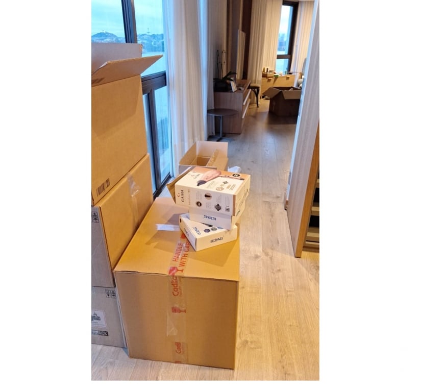 Mudanças - Frete Serra ES - Fotos para Mudanças caminhão baú indo para Barra do garças