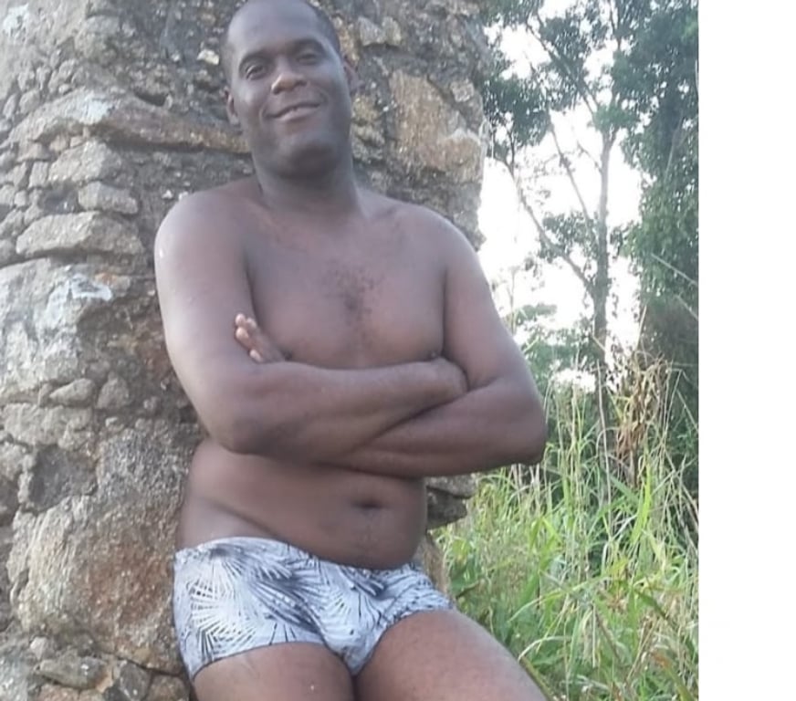 Encontros Casuais Horizonte CE - images_alt_text Negro sigiloso procura mulheres maduras, casadas ou solteira