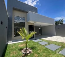 casa com 3 quarto sendo 1 suite no senador Canedo