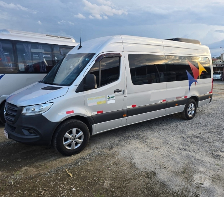 Ônibus Usados Curitiba PR Cidade Industrial de Curitiba - Fotos para Van Executiva Sprinter 416-CDi ano 2022 cód.9963