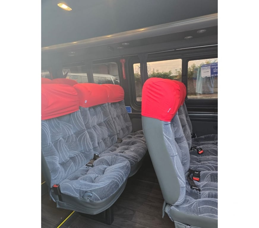  Ônibus Usados Curitiba PR Cidade Industrial de Curitiba - Fotos para Van Executiva Sprinter 416-CDi ano 2022 cód.9963