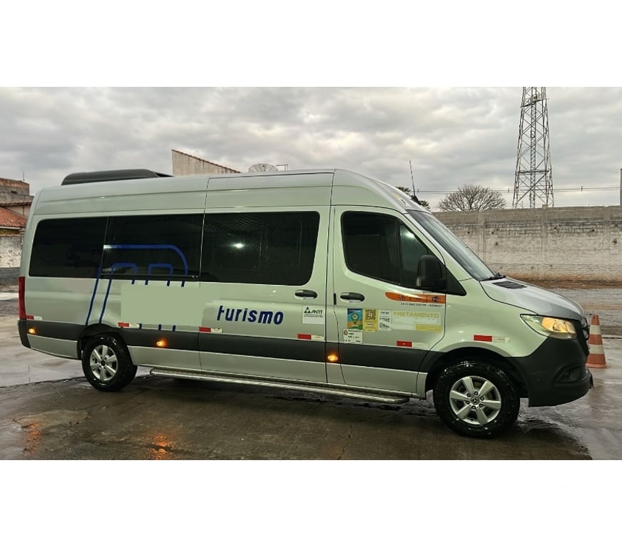  Ônibus Usados Curitiba PR Cidade Industrial de Curitiba - Fotos para Van Sprinter Executiva 416-CDi ano 2022 cód.9924