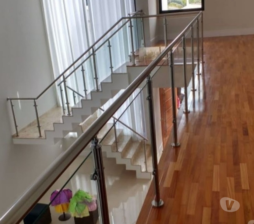 Outros serviços Barueri SP - images_alt_text Corrimão Aço Inox com vidro