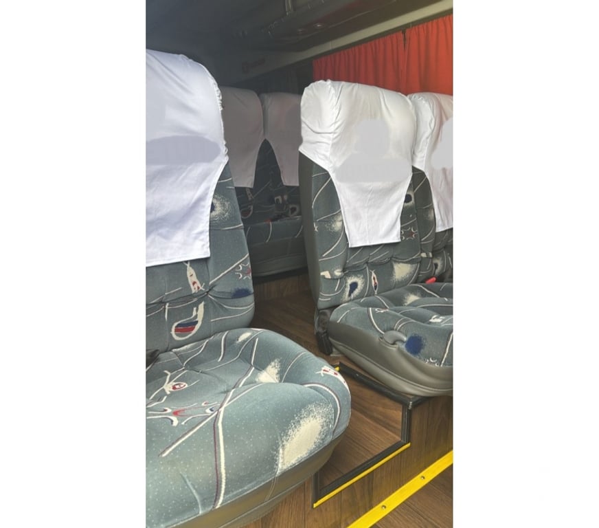  Ônibus Usados Curitiba PR Cidade Industrial de Curitiba - Fotos para Van Sprinter 415 CDI Executiva ano 2019 cód.9932