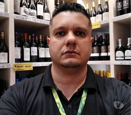 Homem procura Mulher - images_alt_text Procuro uma mulher