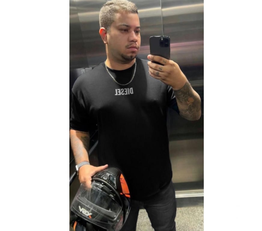 Acompanhantes masculinos Samambaia DF - Fotos para Motoboy macho Ativo