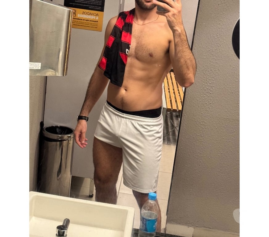 Acompanhantes masculinos Rio de Janeiro RJ Copacabana - Fotos para Hétero Dotado RJ