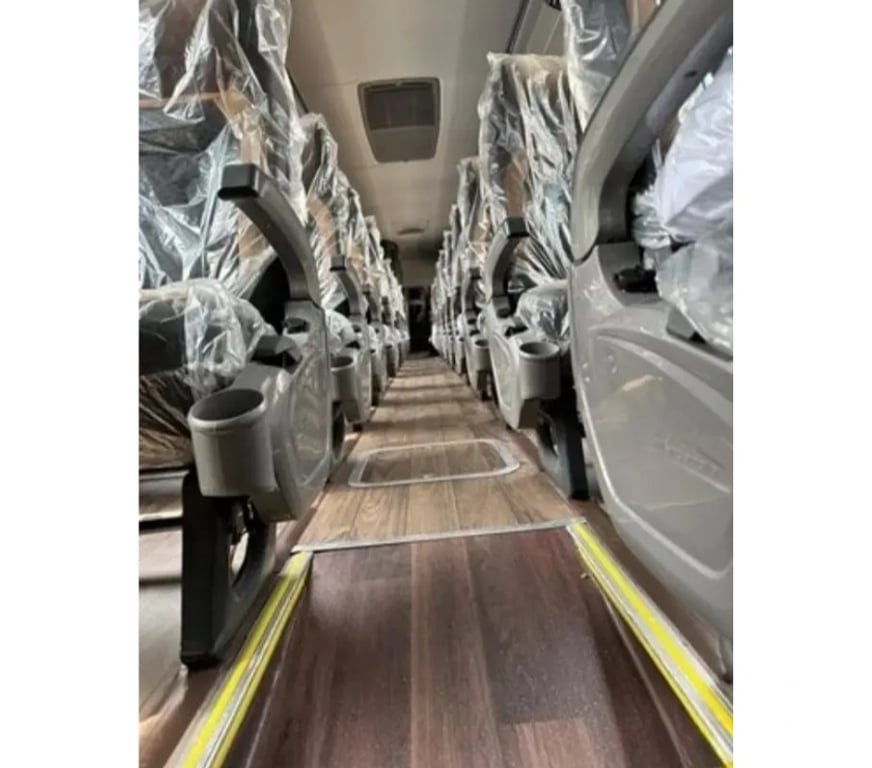  Ônibus Usados Curitiba PR Matriz - Fotos para M.BENZ – PARADISO – 2023 24 – RF. 7162