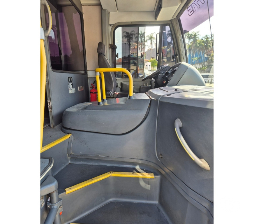  Ônibus Usados Curitiba PR Cidade Industrial de Curitiba - Fotos para Onibus Ideale Volvo B-270-F ano 2016 completo cód.9939