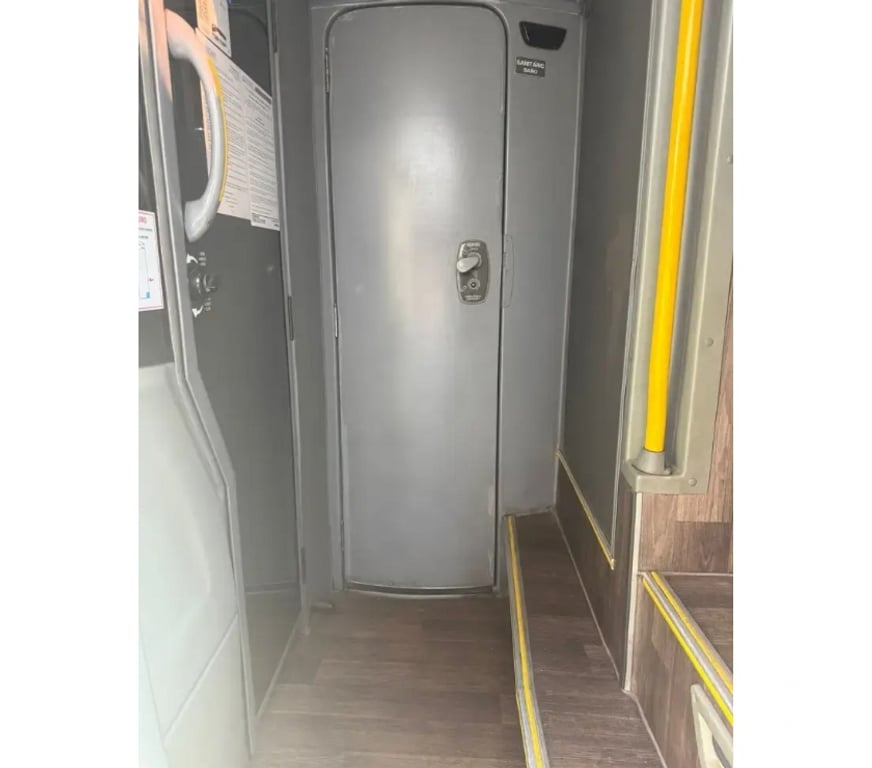  Ônibus Usados Curitiba PR Matriz - Fotos para M.BENZ - DD - 2020 - RF. 7164