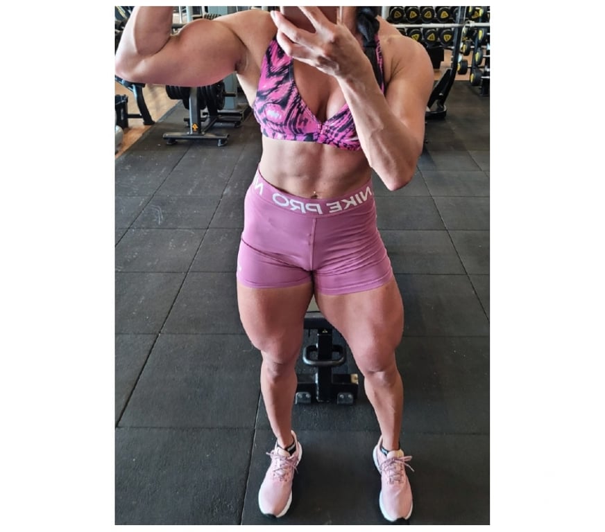 Garotas de programa Sorocaba SP - Fotos para Vídeo chamada, Atleta Musculosa Sarada