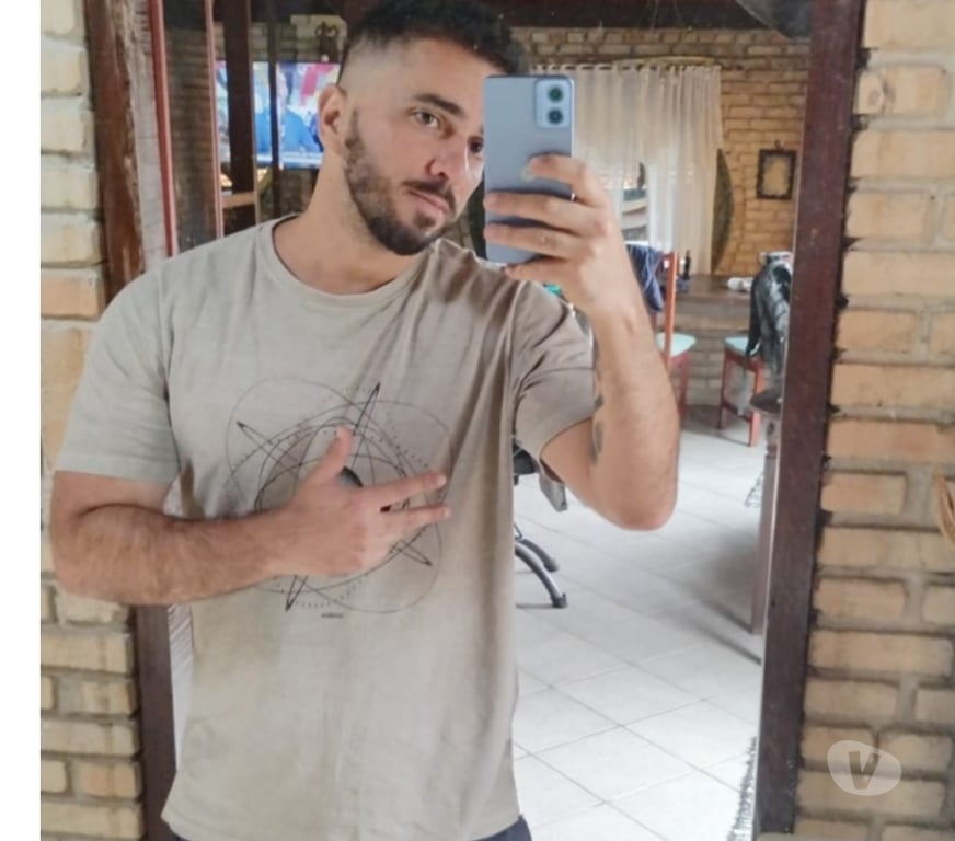 Acompanhantes masculinos Sao Paulo SP República - Fotos para Rapaz peludo discreto