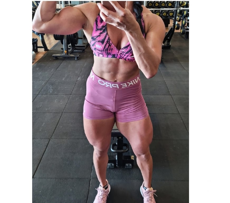 Garotas de programa Sorocaba SP - Fotos para Vídeo chamada, Atleta Musculosa Sarada