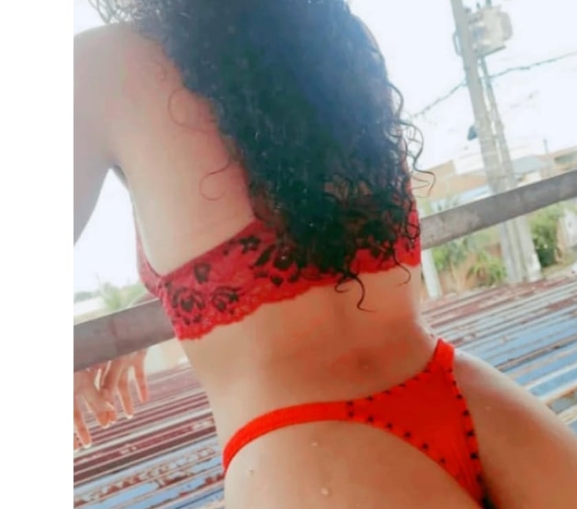 Garotas de programa - images_alt_text Julia linda branquinha de Olinda sem Local