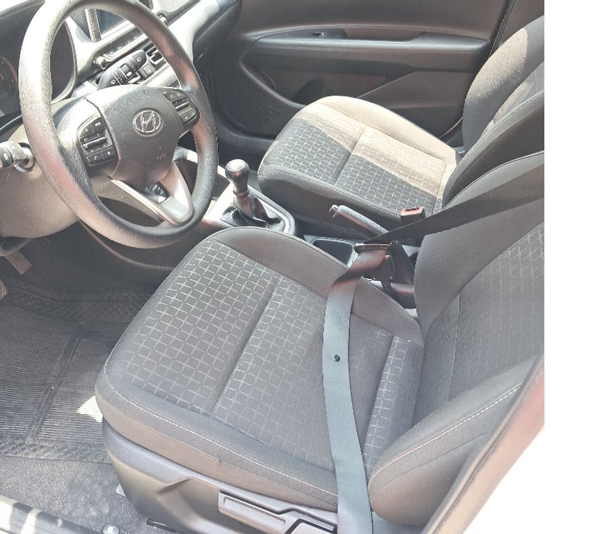 Seminovos Niteroi RJ - Fotos para Hb20 confort ano 2025 ipva 2025 pago muito novo