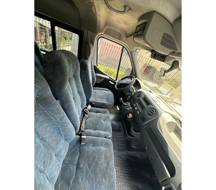  Ônibus Usados Curitiba PR Cidade Industrial de Curitiba - Fotos para Van Renault Master Executiva ano 2014 cód.9947