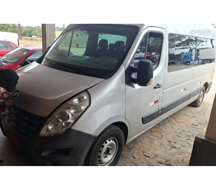  Ônibus Usados Curitiba PR Cidade Industrial de Curitiba - Fotos para Van Renault Master C Ar ano 2014 cód.9948