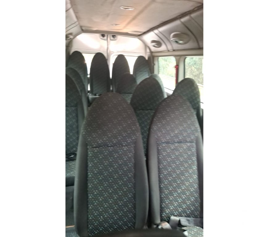  Ônibus Usados Curitiba PR Cidade Industrial de Curitiba - Fotos para Van Renault Master C Ar ano 2014 cód.9948