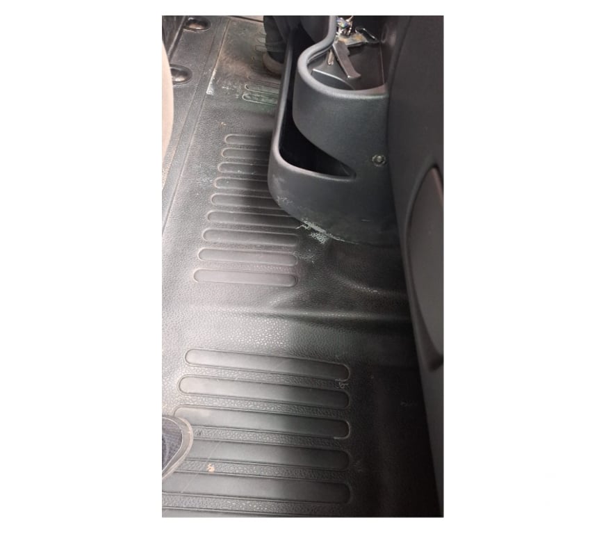  Ônibus Usados Curitiba PR Cidade Industrial de Curitiba - Fotos para Van Renault Master C Ar ano 2014 cód.9948