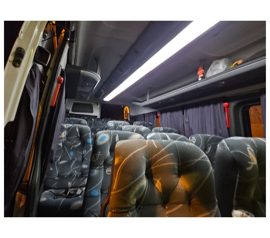  Ônibus Usados Curitiba PR Cidade Industrial de Curitiba - Fotos para Van Executiva Sprinter ano 2019 19-lugares cód.9949