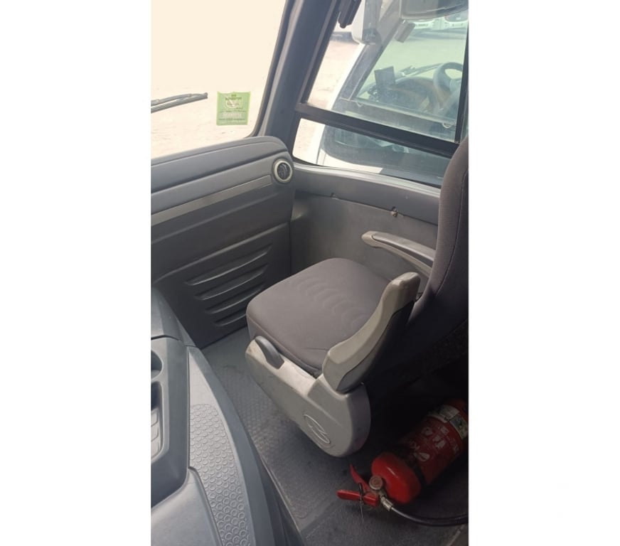  Ônibus Usados Curitiba PR Cidade Industrial de Curitiba - Fotos para Micro Onibus Volare DW-9 M.benz C Ar ano 2015 cód.9952