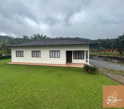 Casas para vender - Fotos para Seu novo lar cercado pela natureza em Massaranduba SC