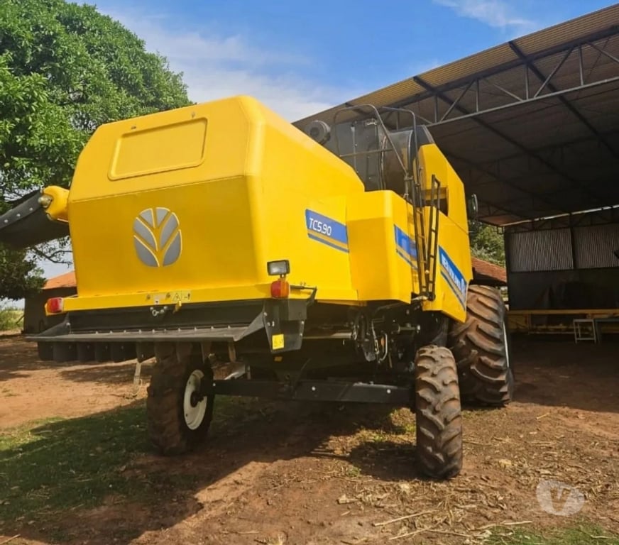 Maquinária agrícola Sertanopolis PR - Fotos para VENDO MAQUINHA NH TC5.90 2021