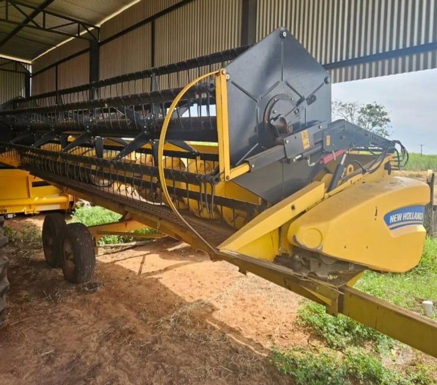 Maquinária agrícola Sertanopolis PR - Fotos para VENDO MAQUINHA NH TC5.90 2021