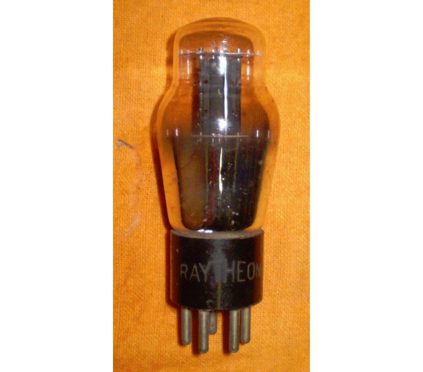 Colecionadores Porto Alegre RS Porto Alegre Sul - Fotos para Coleção - Válvula eletrônica antiga tipo 56.- Cód. 179