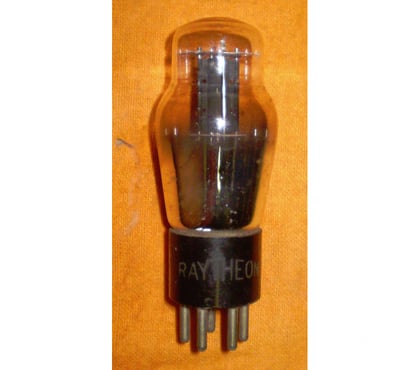 Colecionadores Porto Alegre Sul Porto Alegre RS - Fotos para Coleção - Válvula eletrônica antiga tipo 56.- Cód. 179