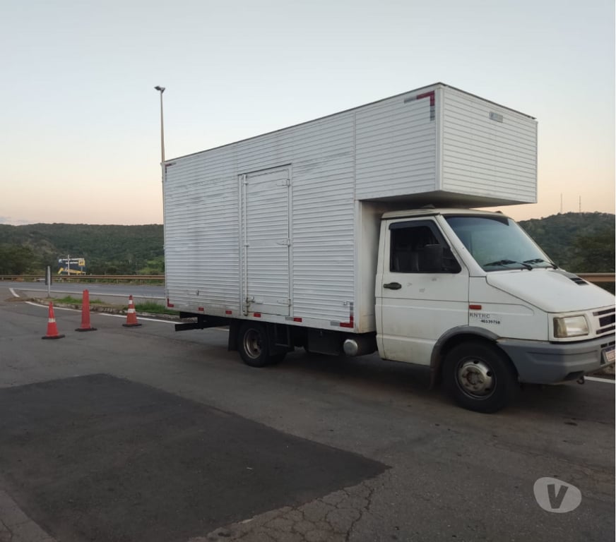 Mudanças - Frete Brasilia DF Setor Comercial Sul - Fotos para Mudança Comercial Caminhão Baú c ajudante e montador
