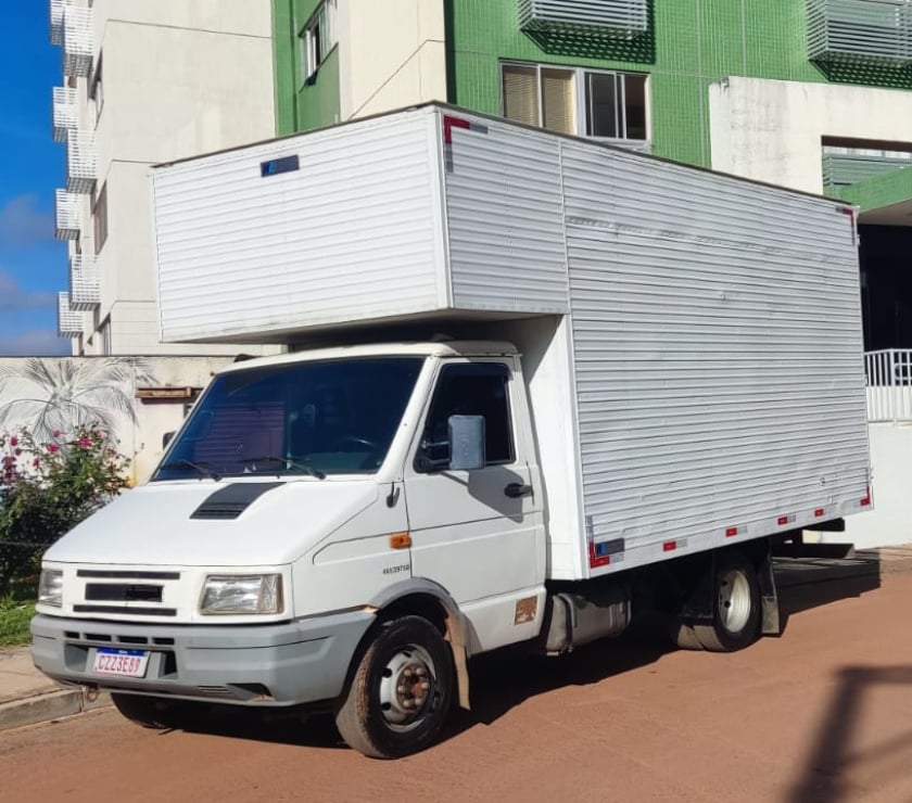 Mudanças - Frete - Fotos para Caminhão de mudança com ajudante e montador