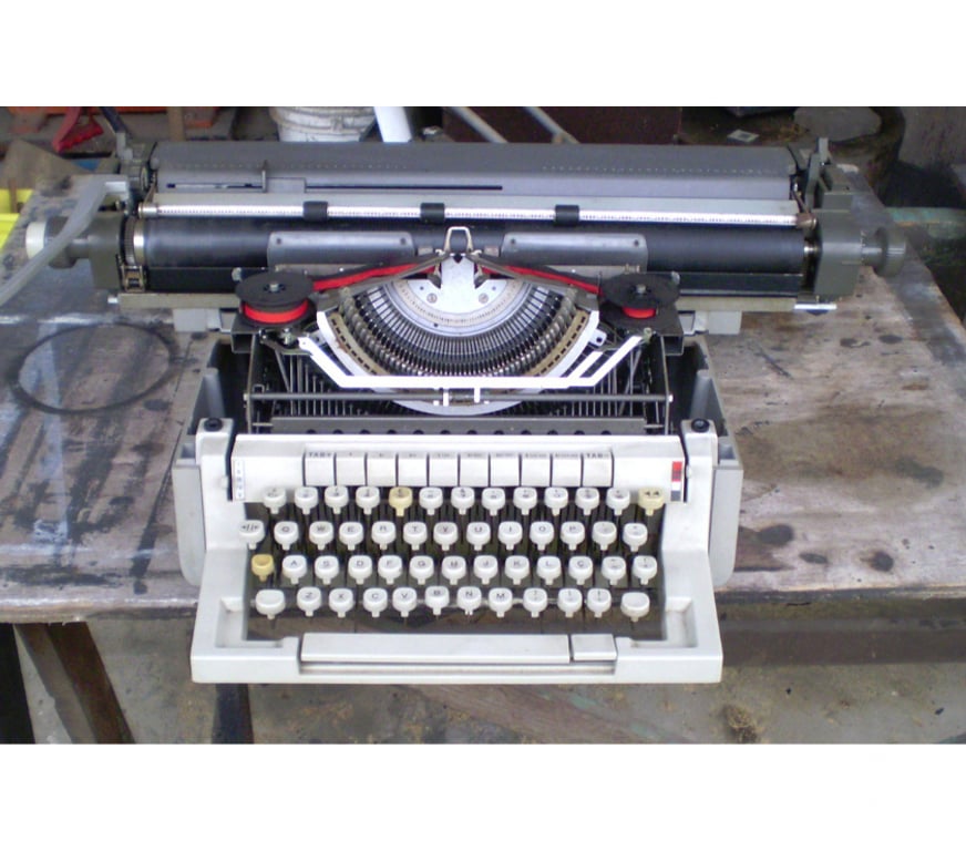 Colecionadores Porto Alegre RS Porto Alegre Sul - Fotos para Máquina de escrever antiga.- Cód. 215 -