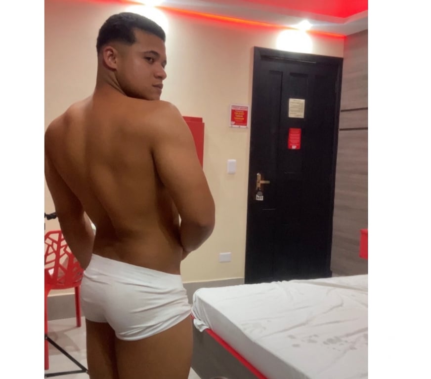Acompanhantes masculinos Sao Paulo SP Bela Vista - Fotos para 🔥NOVINHO MULATO🔥