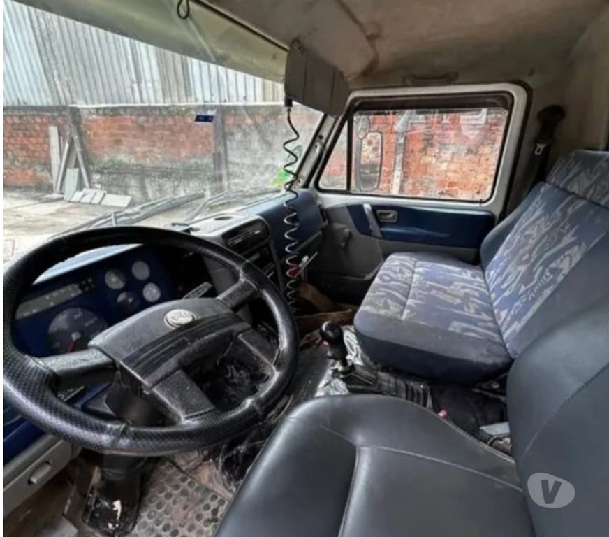 Caminhões usados Rio de Janeiro RJ Barra da Tijuca - Fotos para CAMINHÃO 24.220