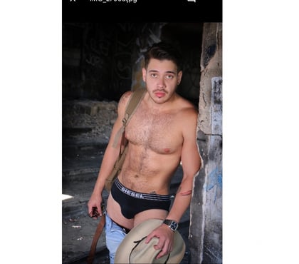 Fotos para Boy Furry recém chegado de Londres