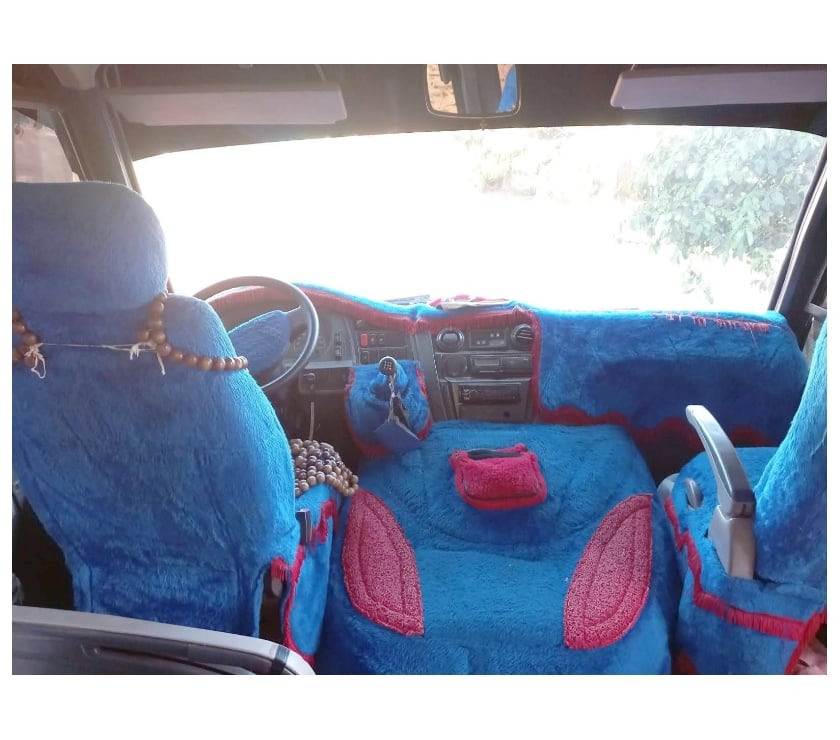  Ônibus Usados Curitiba PR Cidade Industrial de Curitiba - images_alt_text Micro Onibus Volare W-8 Executivo ano 2014 cód.9965