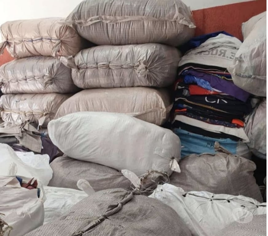 Roupas e Acessórios Paco do Lumiar MA - Fotos para Roupas Usadas para Brechós e Bazares