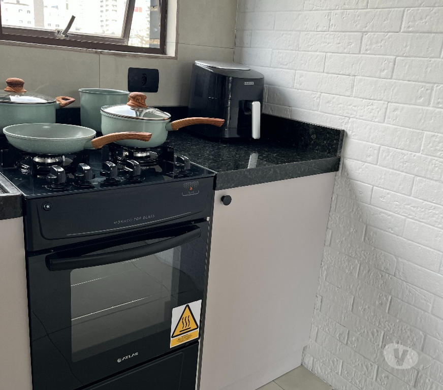 Apartamentos a venda Guaruja SP - images_alt_text Apartamento de 2 Qts com Suíte Móveis Planejados Reformado