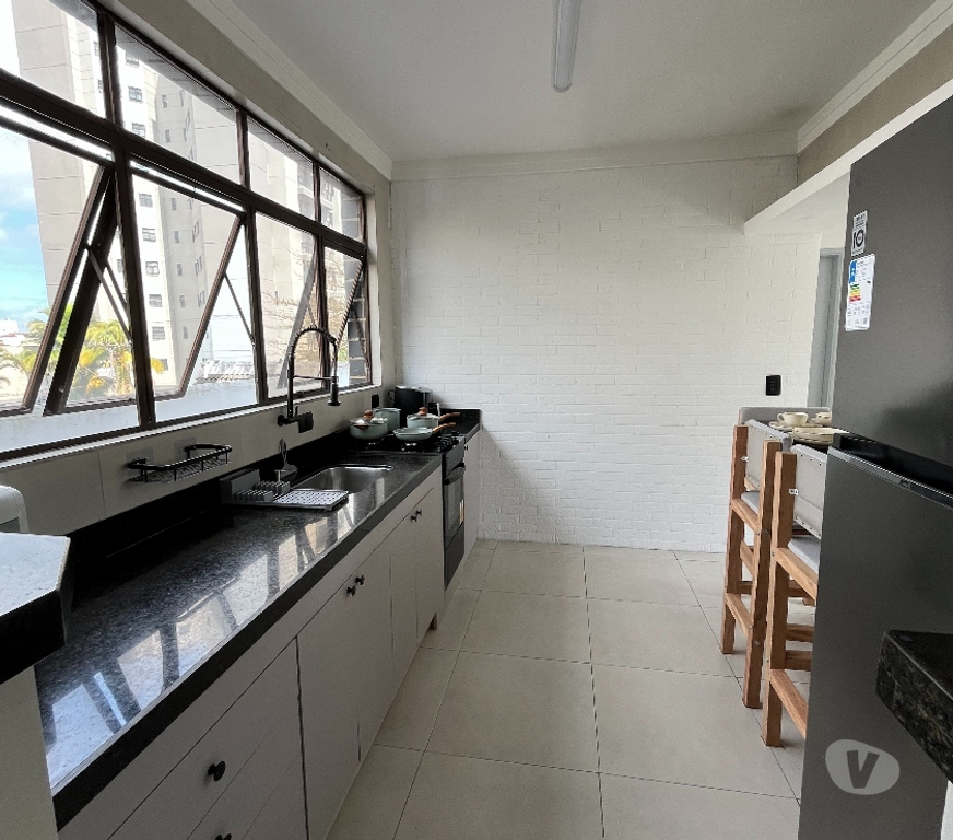 Apartamentos a venda Guaruja SP - images_alt_text Apartamento de 2 Qts com Suíte Móveis Planejados Reformado