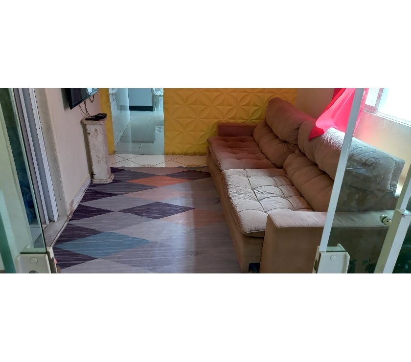 CASA TÉRREA COM VAGA