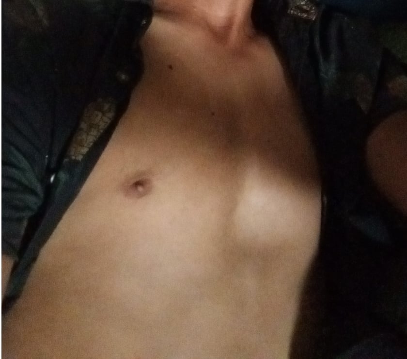 Encontros Sexuais - Fotos para Sou aventureiro busco de sexo com mulhere sem compromisso.