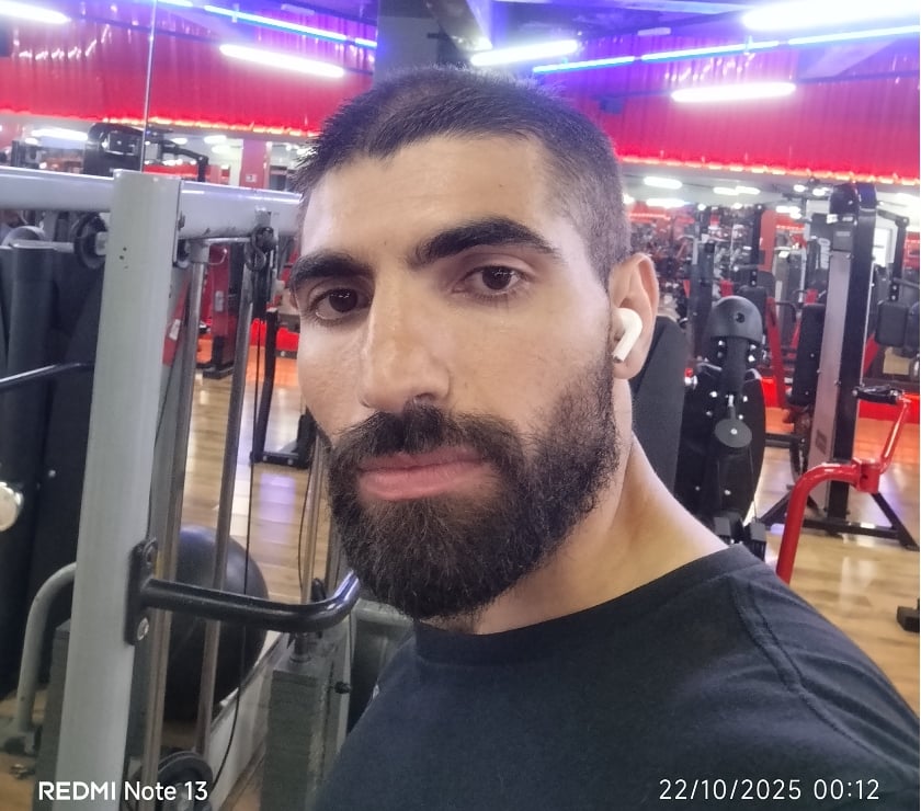 Acompanhantes masculinos Eldorado SP - Fotos para massagem árabe (primos)