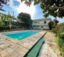 ALUGA-SE CASA ALTO PADRÃO PARA RESIDÊNCIA OU COMÉRCIO