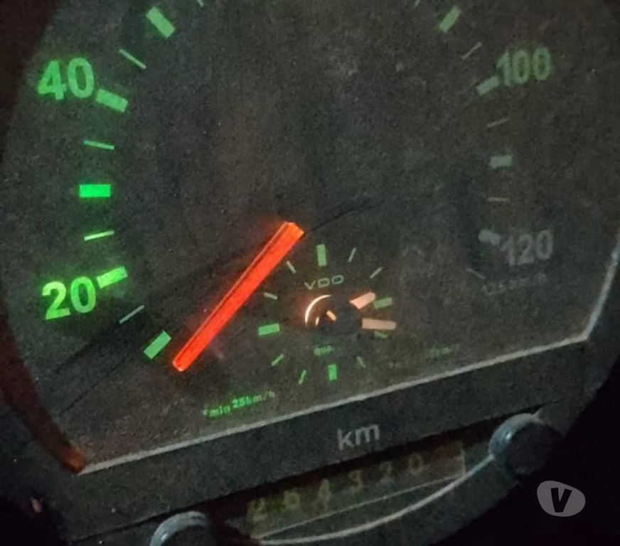 Caminhões usados Itapira SP - images_alt_text Vende F4000 com Baú