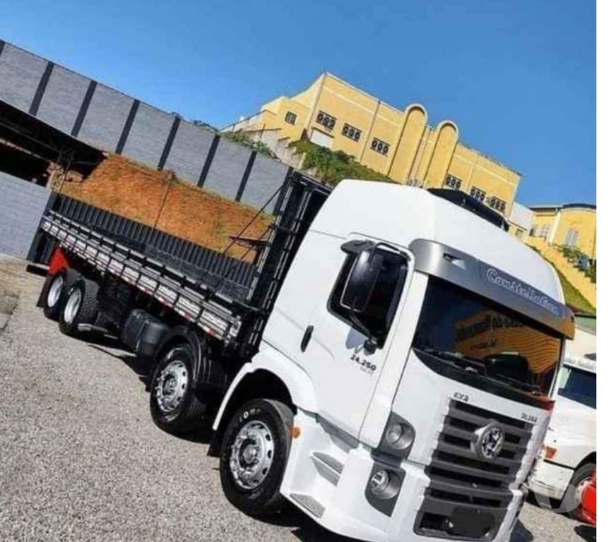 Caminhões usados Londrina PR - Fotos para Volkswagen 24-250 Ano 2012 Documentos todos em dias Revisado