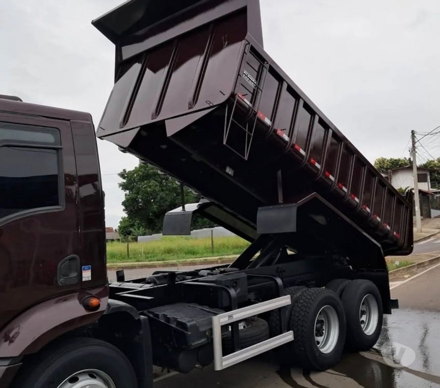 Caminhões usados Brasilia DF Aguas Claras - Fotos para Caminhão a venda