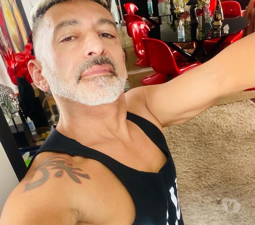 Acompanhantes masculinos Curitiba PR Matriz - Fotos para Homem massagista com final feliz